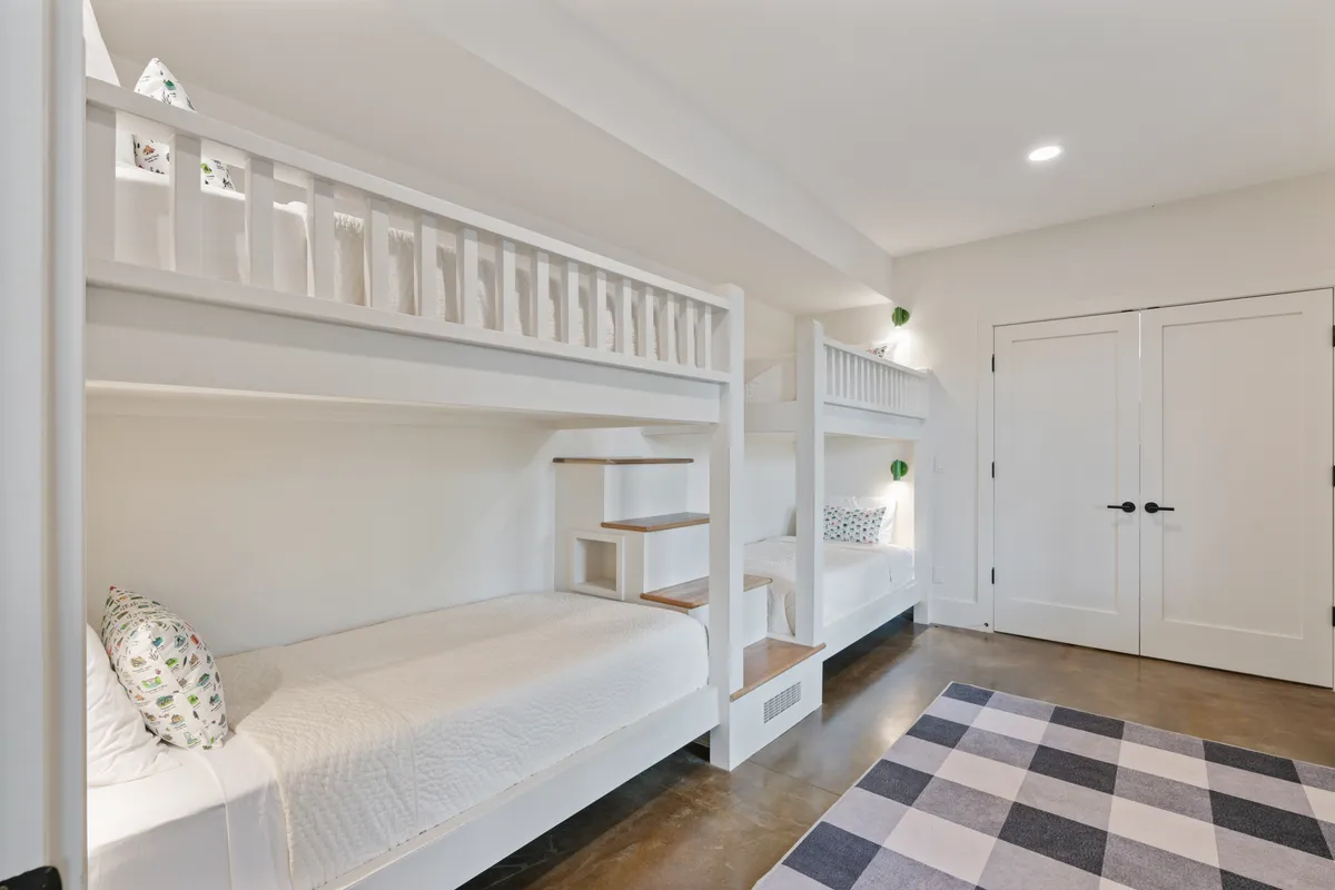 Bedroom 4 image