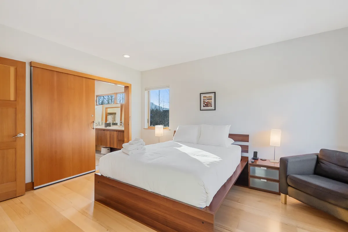 Bedroom 3 image