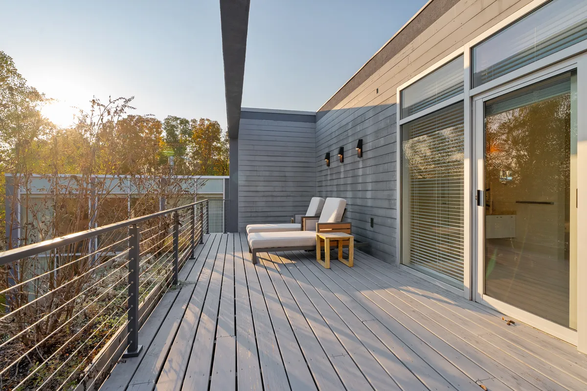 Balcony - Image 5