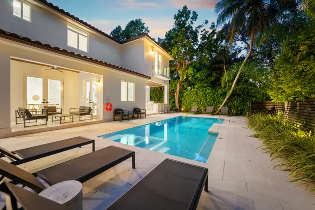 Wander Coral Gables Palms