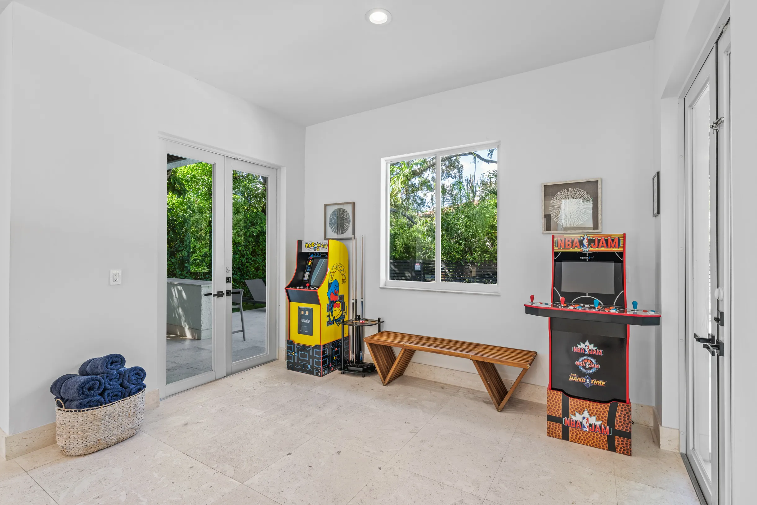 Wander Coral Gables Palms #81