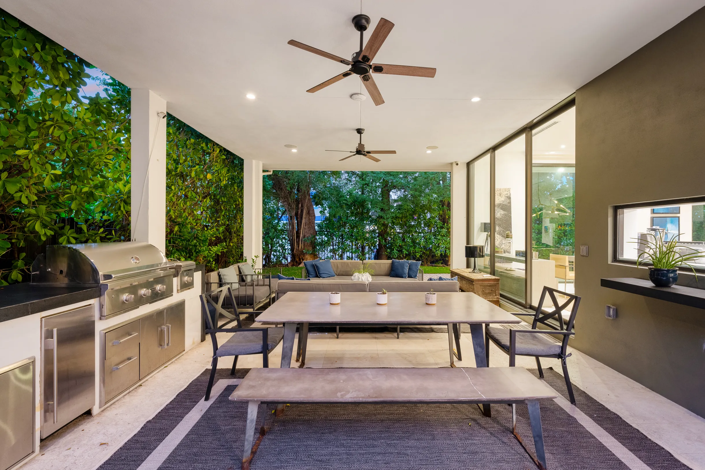 Wander District Palms #70