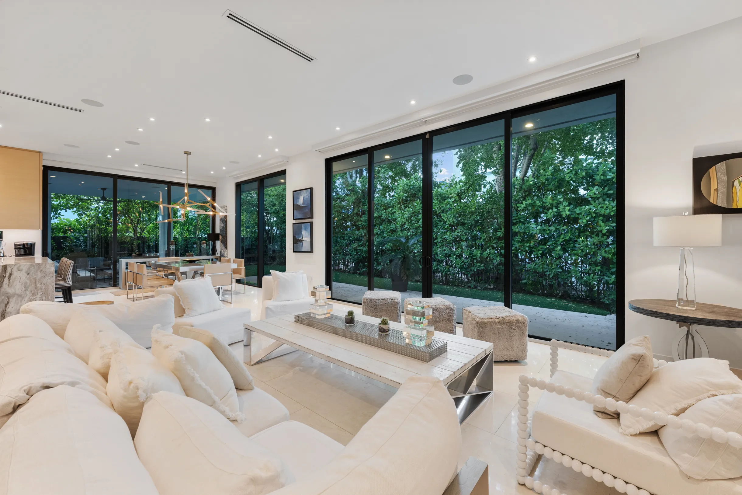 Wander District Palms #61