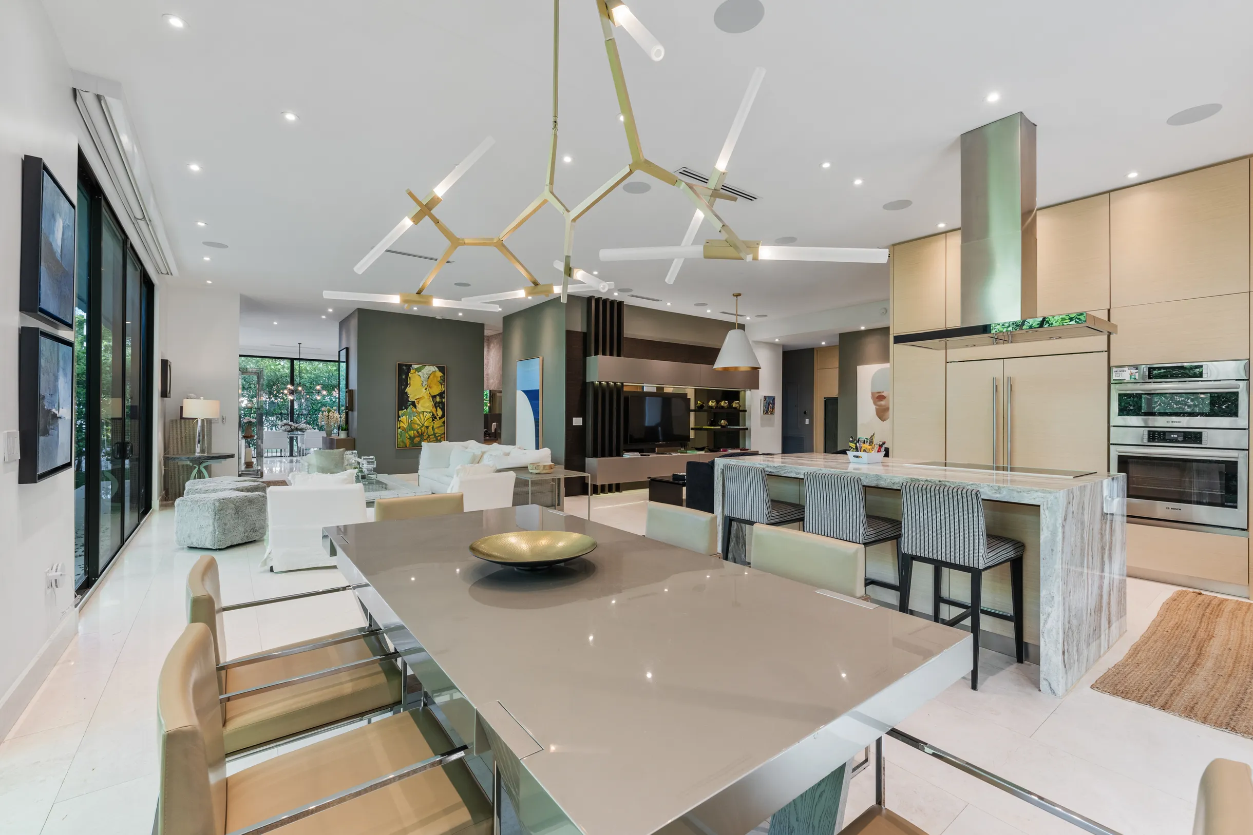 Wander District Palms #74