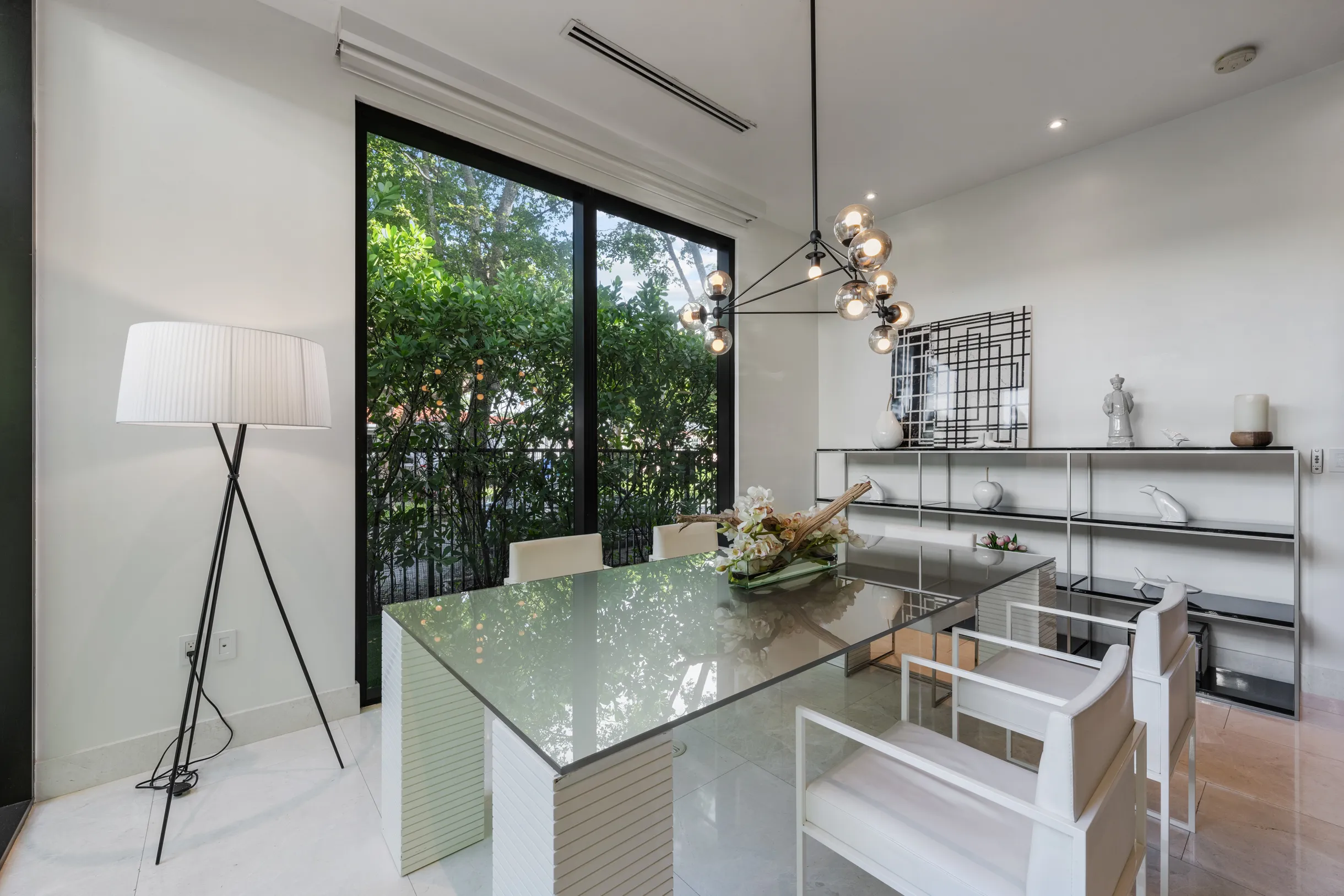 Wander District Palms #35