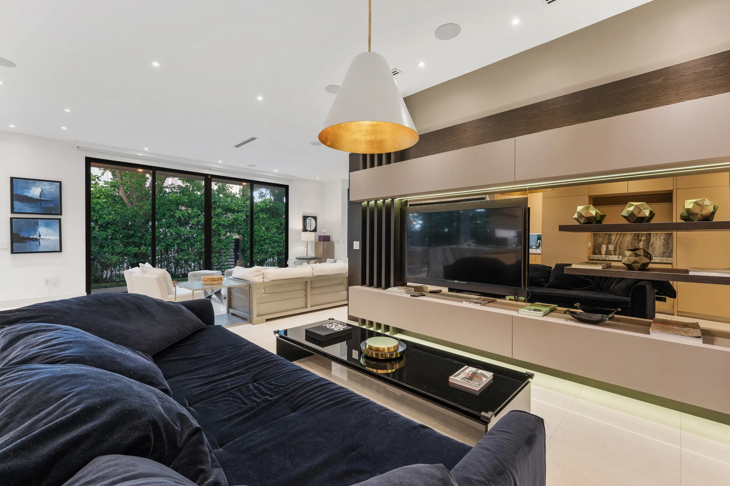 Wander District Palms #57