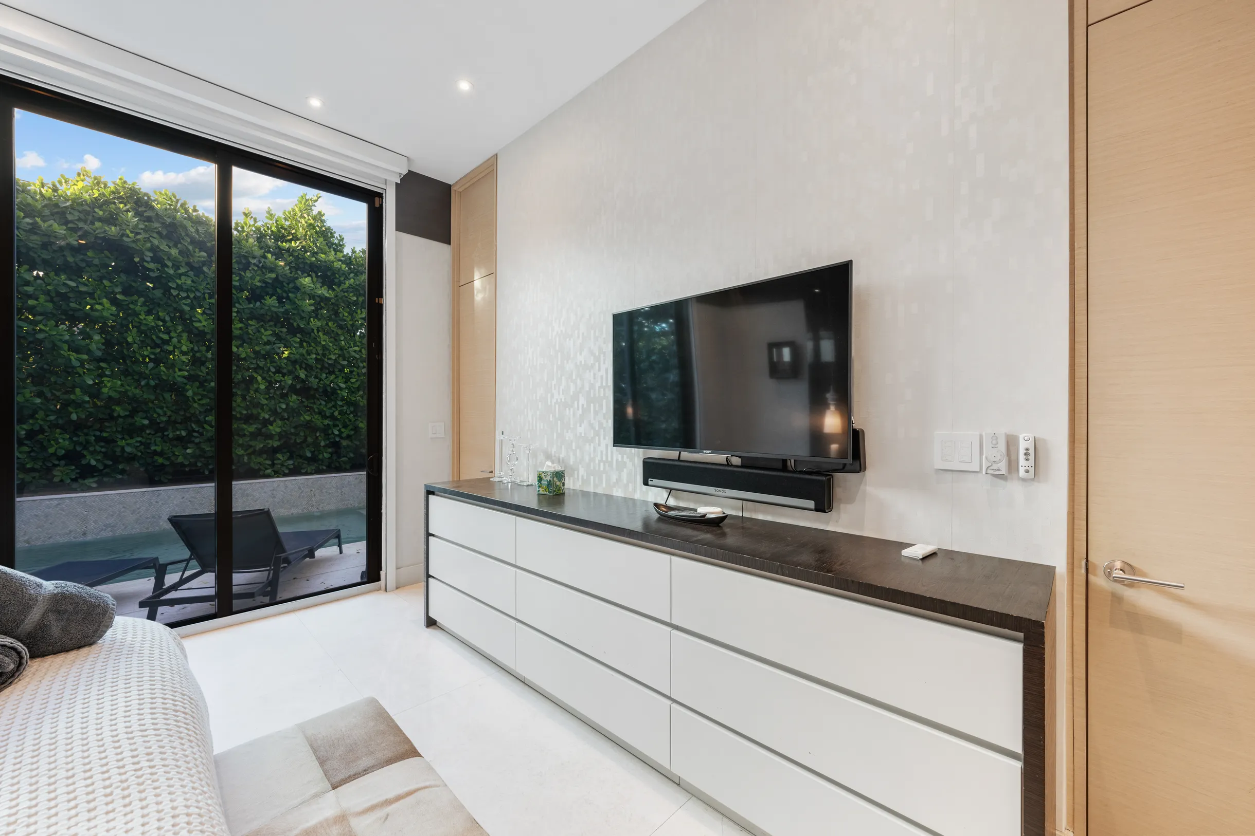 Wander District Palms #58