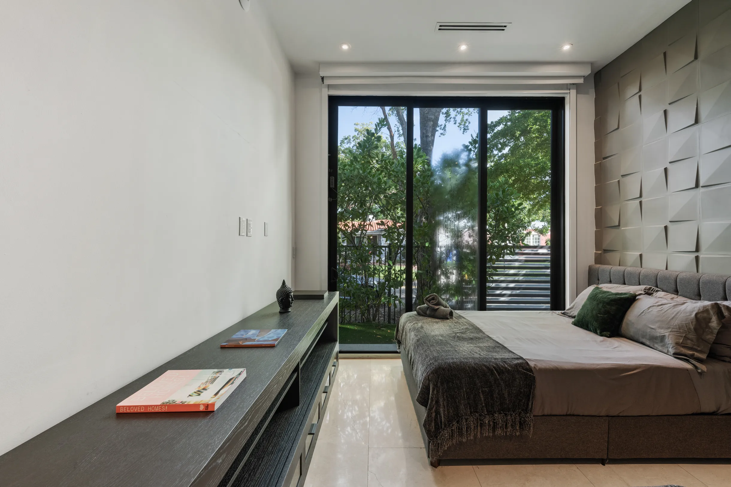 Wander District Palms #39