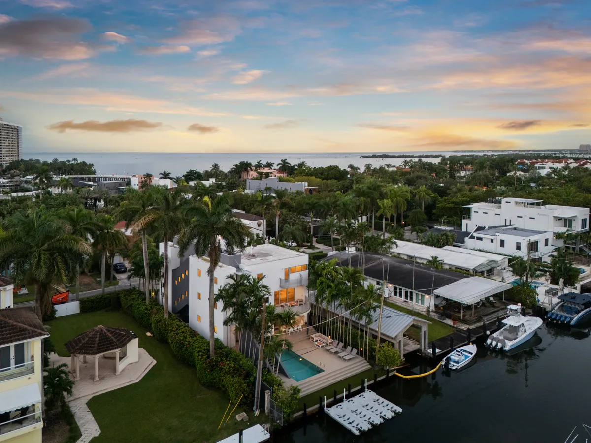 Wander Grove Waterfront