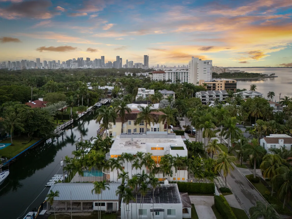 Wander Grove Waterfront