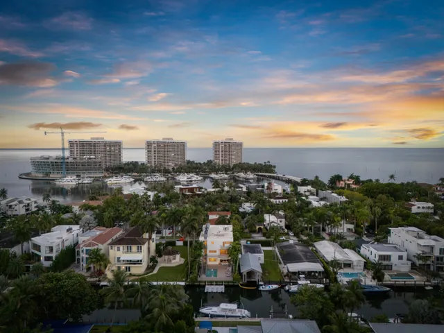 Wander Grove Waterfront