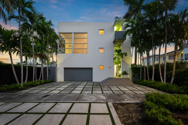 Wander Grove Waterfront