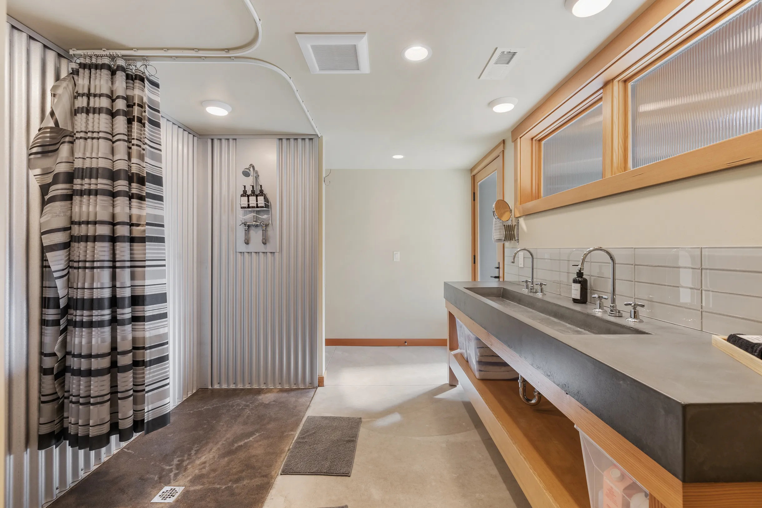 Wander Leavenworth River #11