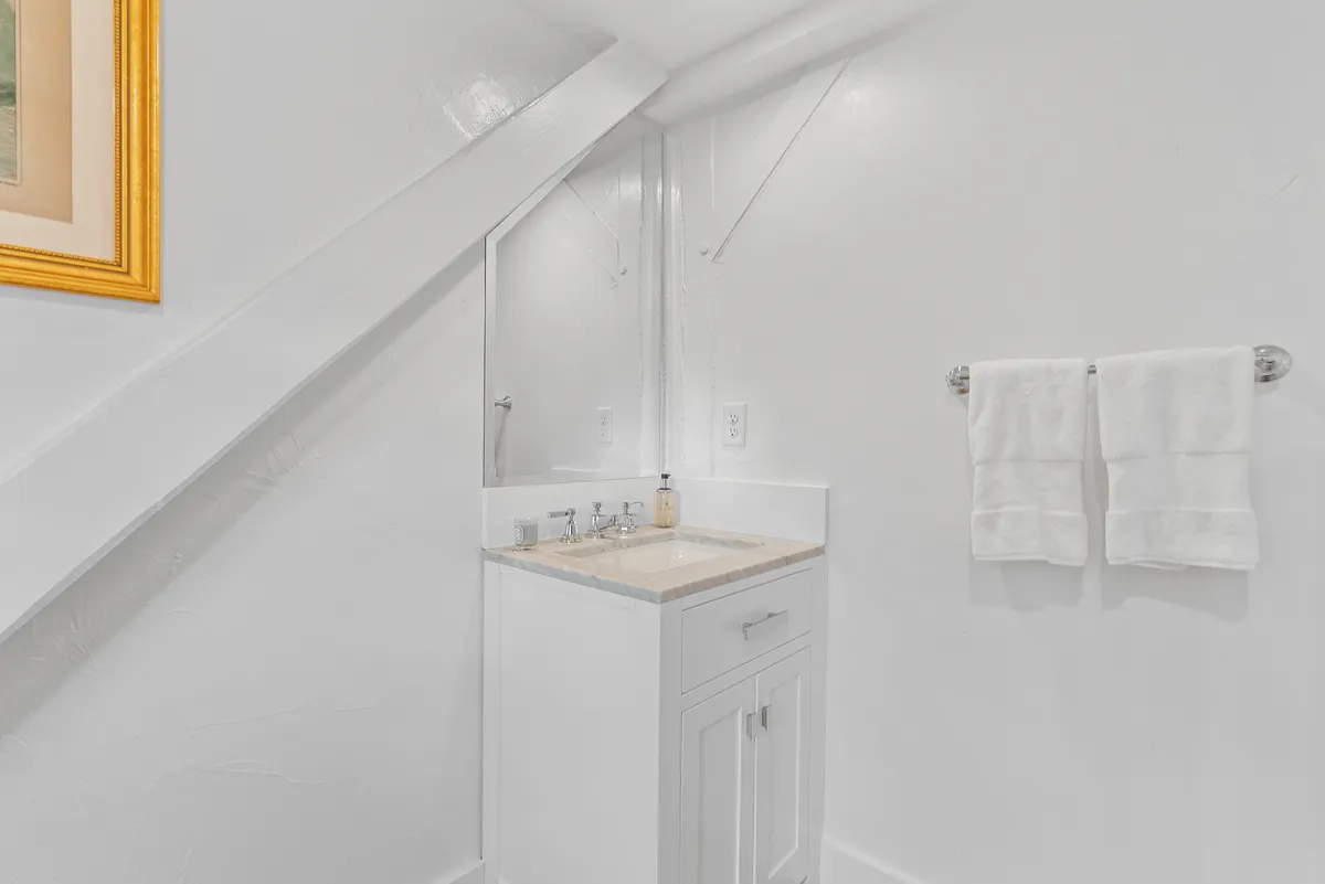 Wander Martha's Vineyard