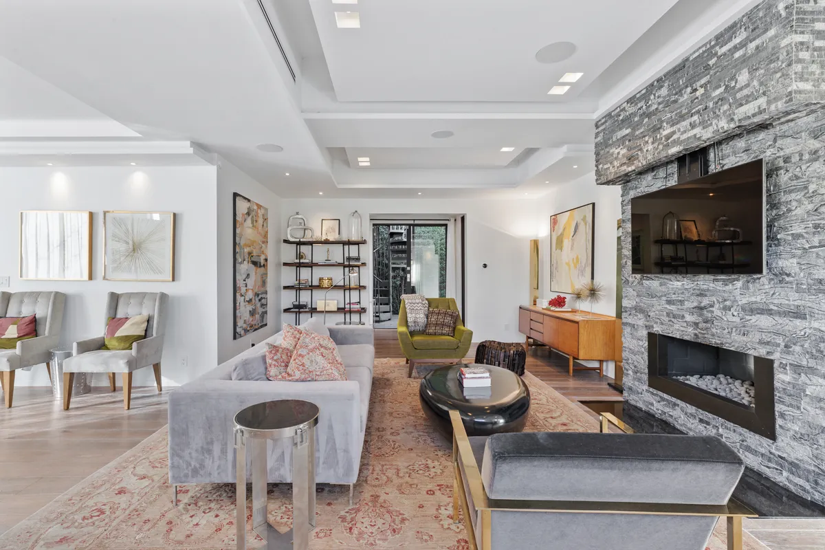 Wander Hollywood Canyon