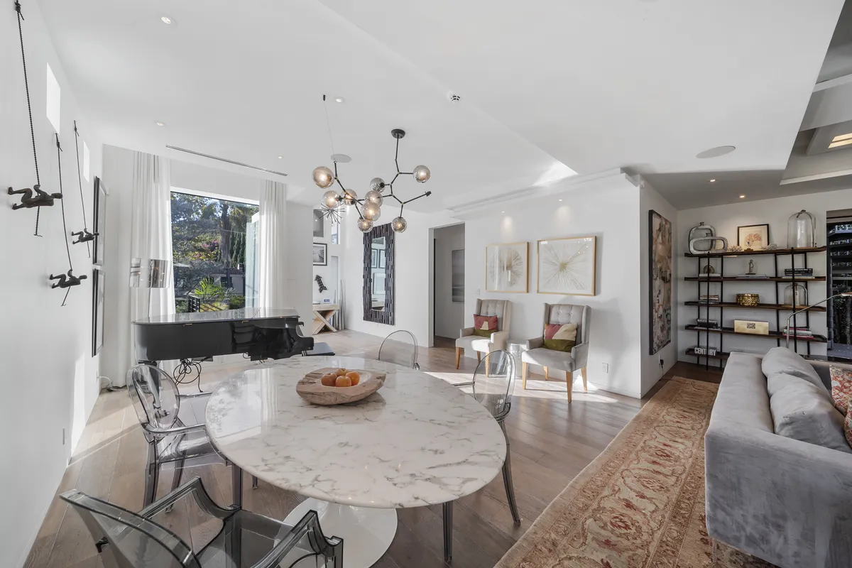 Wander Hollywood Canyon