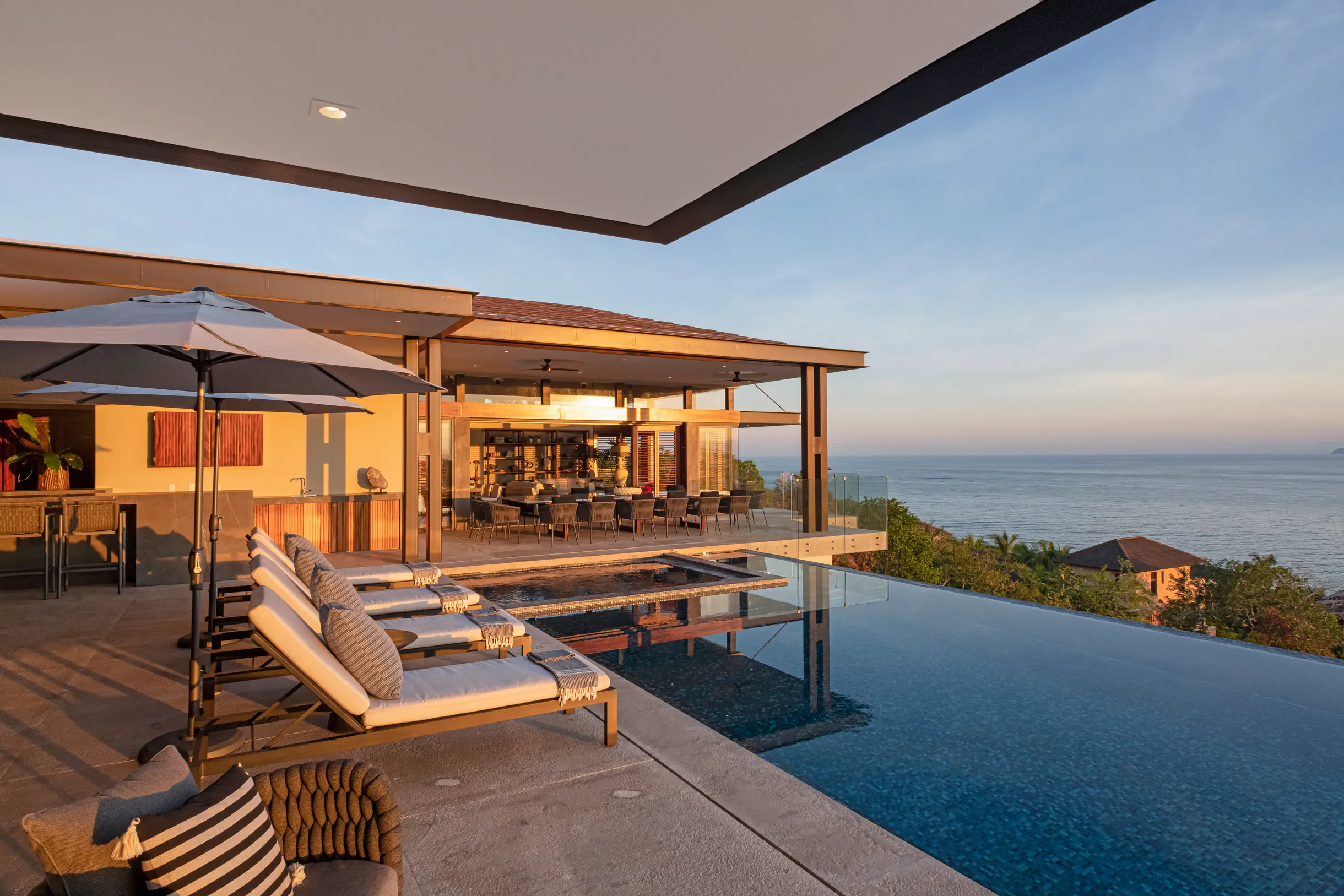 Wander Punta Mita Coral #18