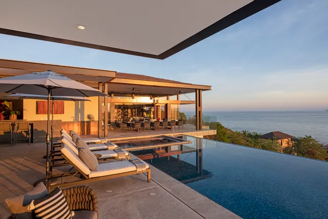 Wander Punta Mita Coral