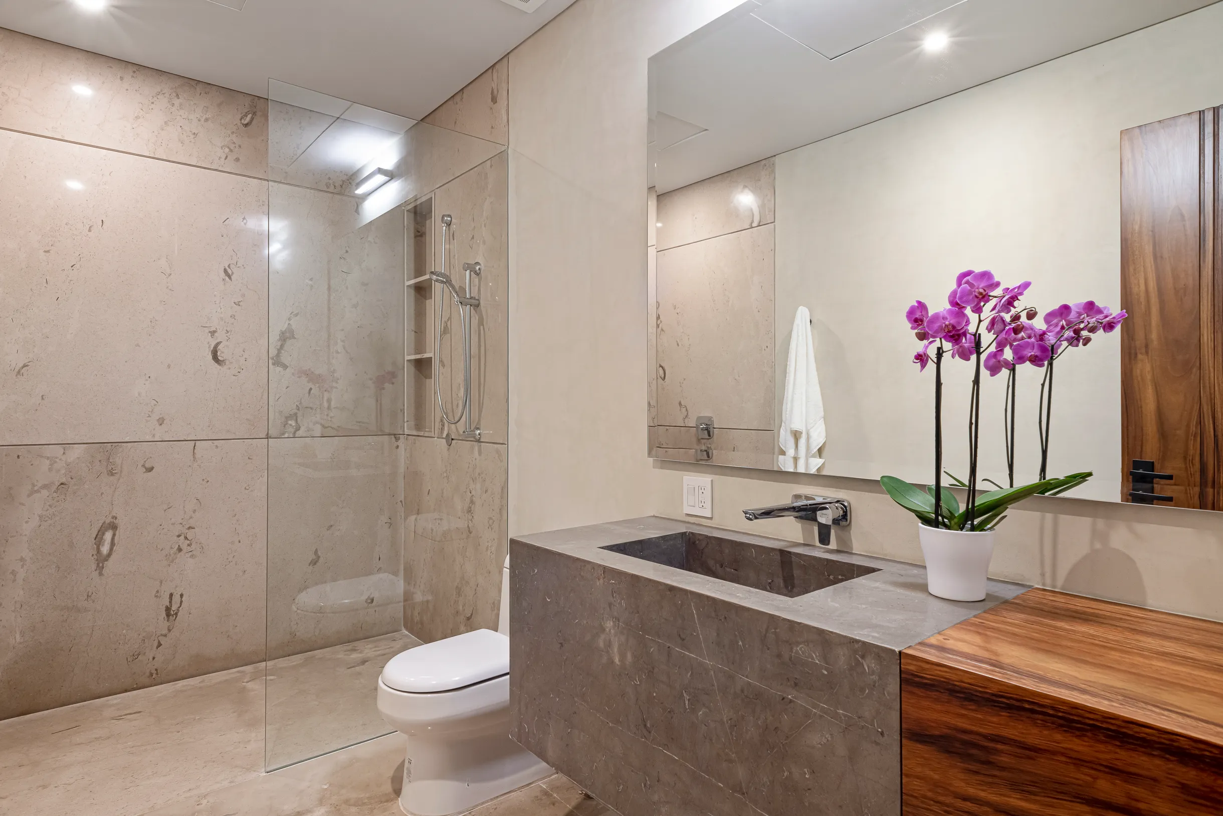 Wander Punta Mita Coral #26