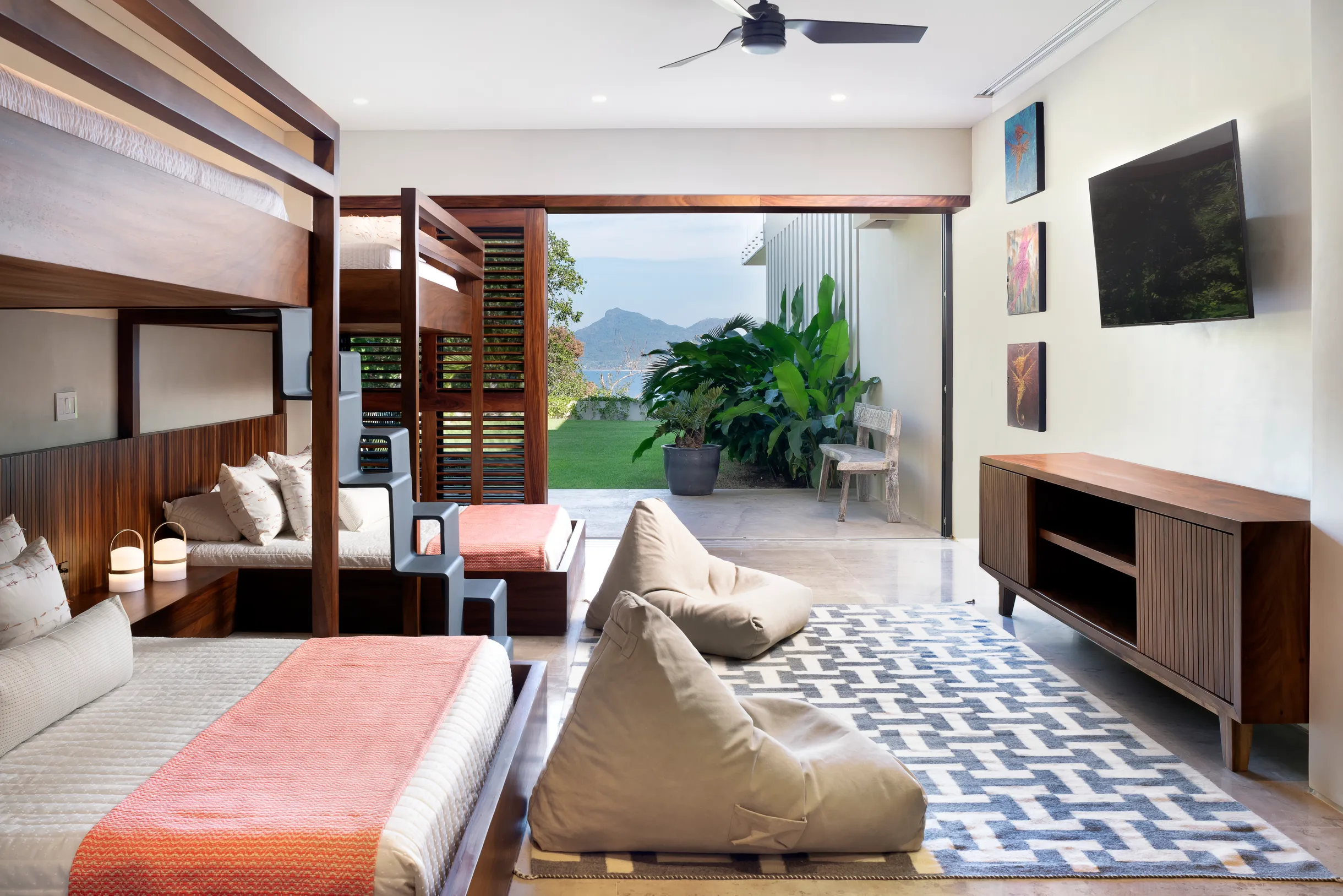 Wander Punta Mita Coral #28