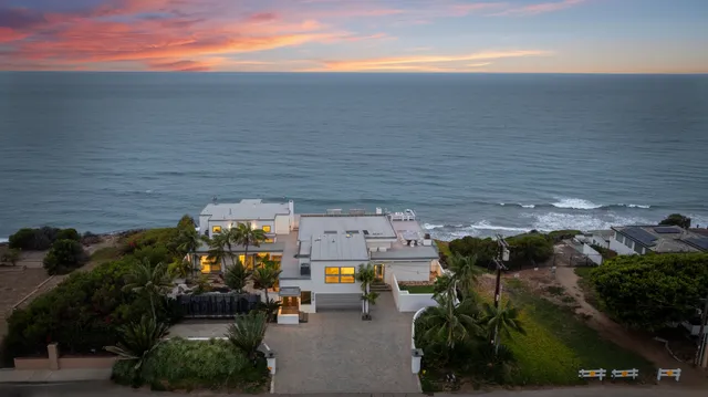 Wander Encinitas Shores