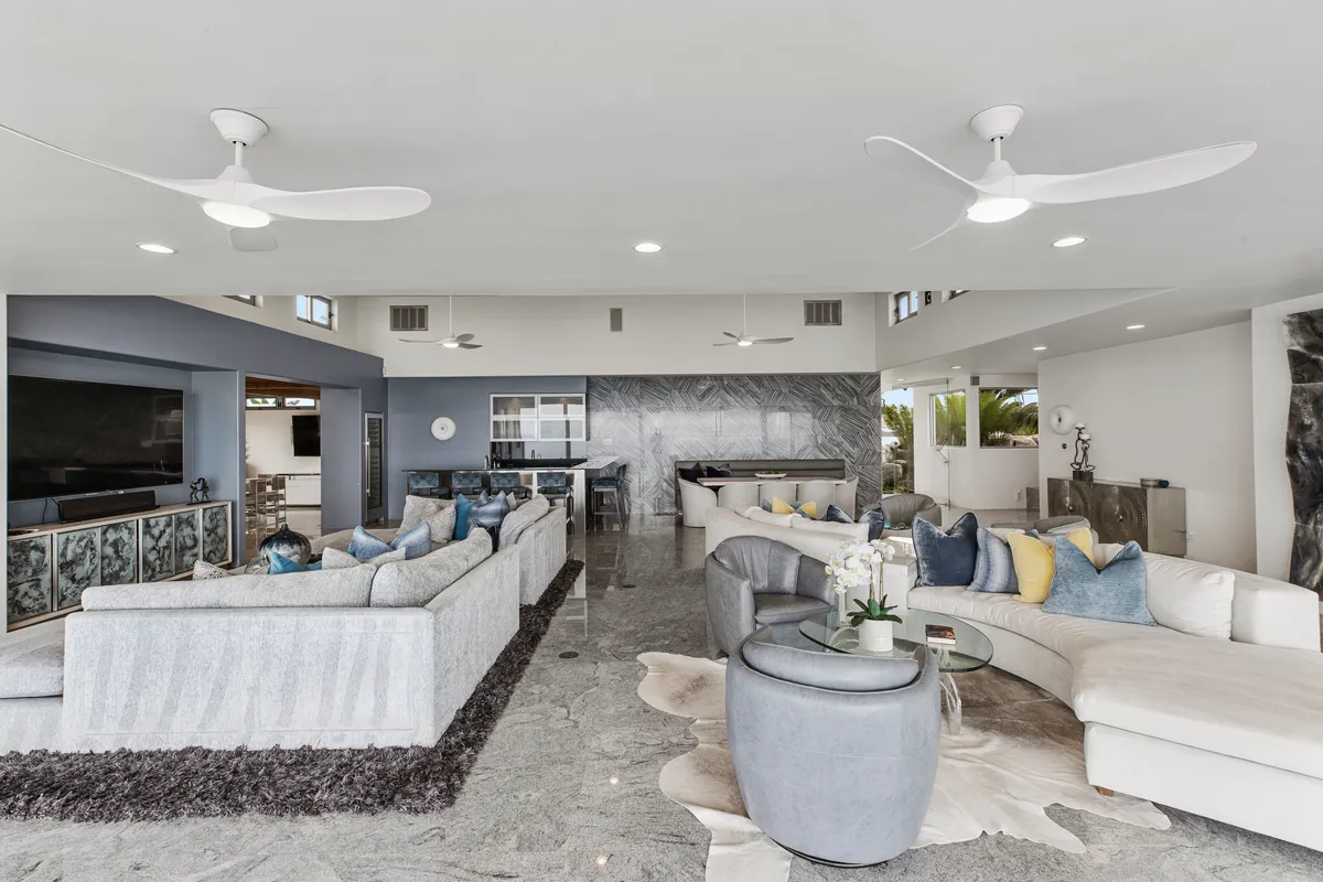 Wander Encinitas Shores