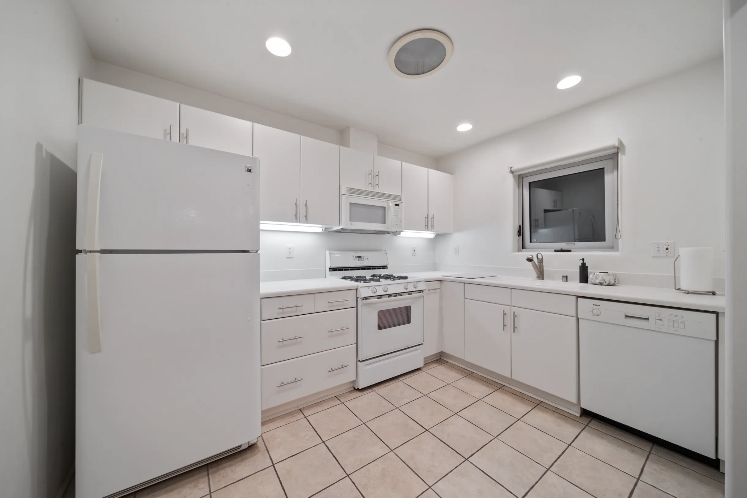 Wander Encinitas Shores #9