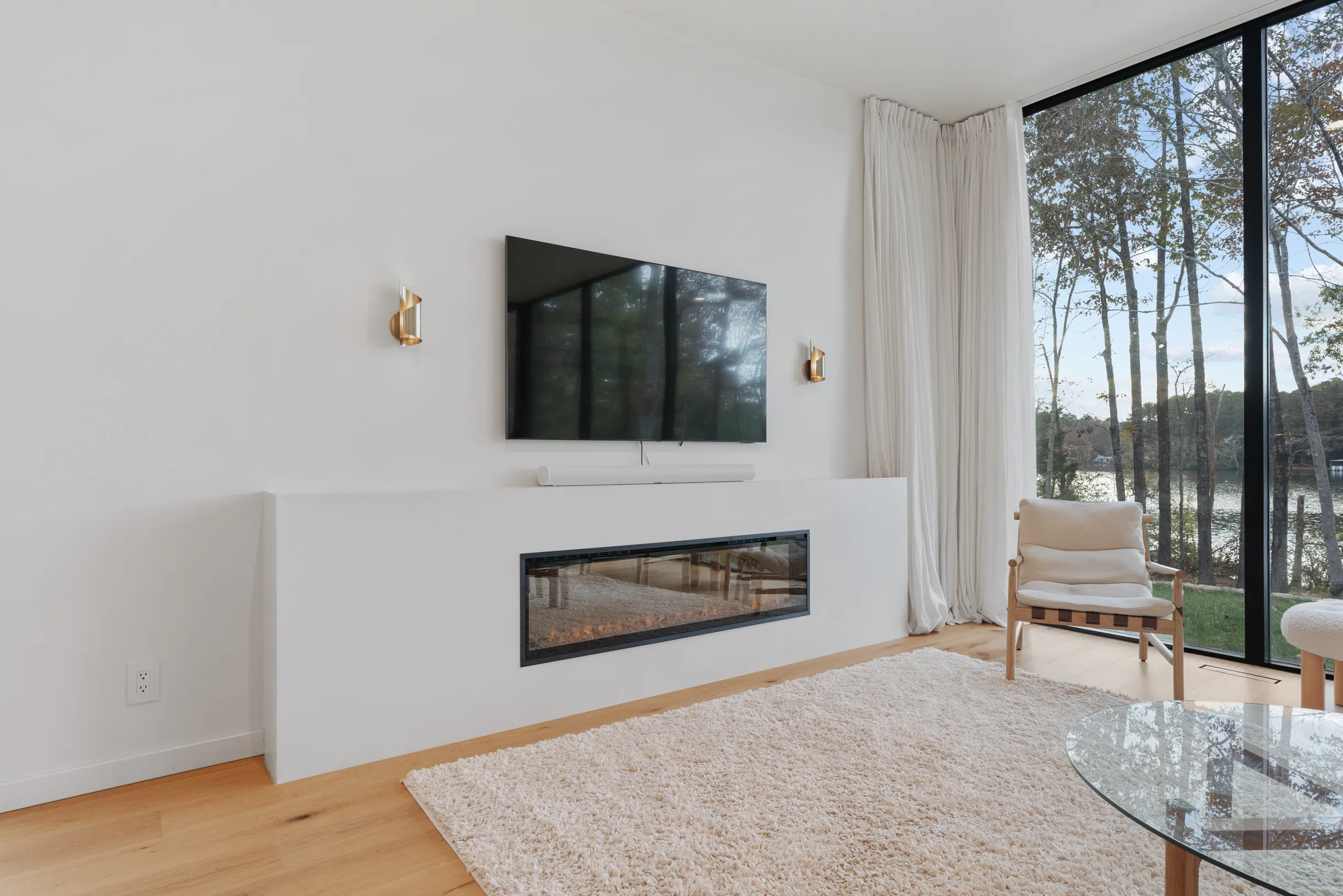 Designer's Glass Waterfront Lakehouse #23