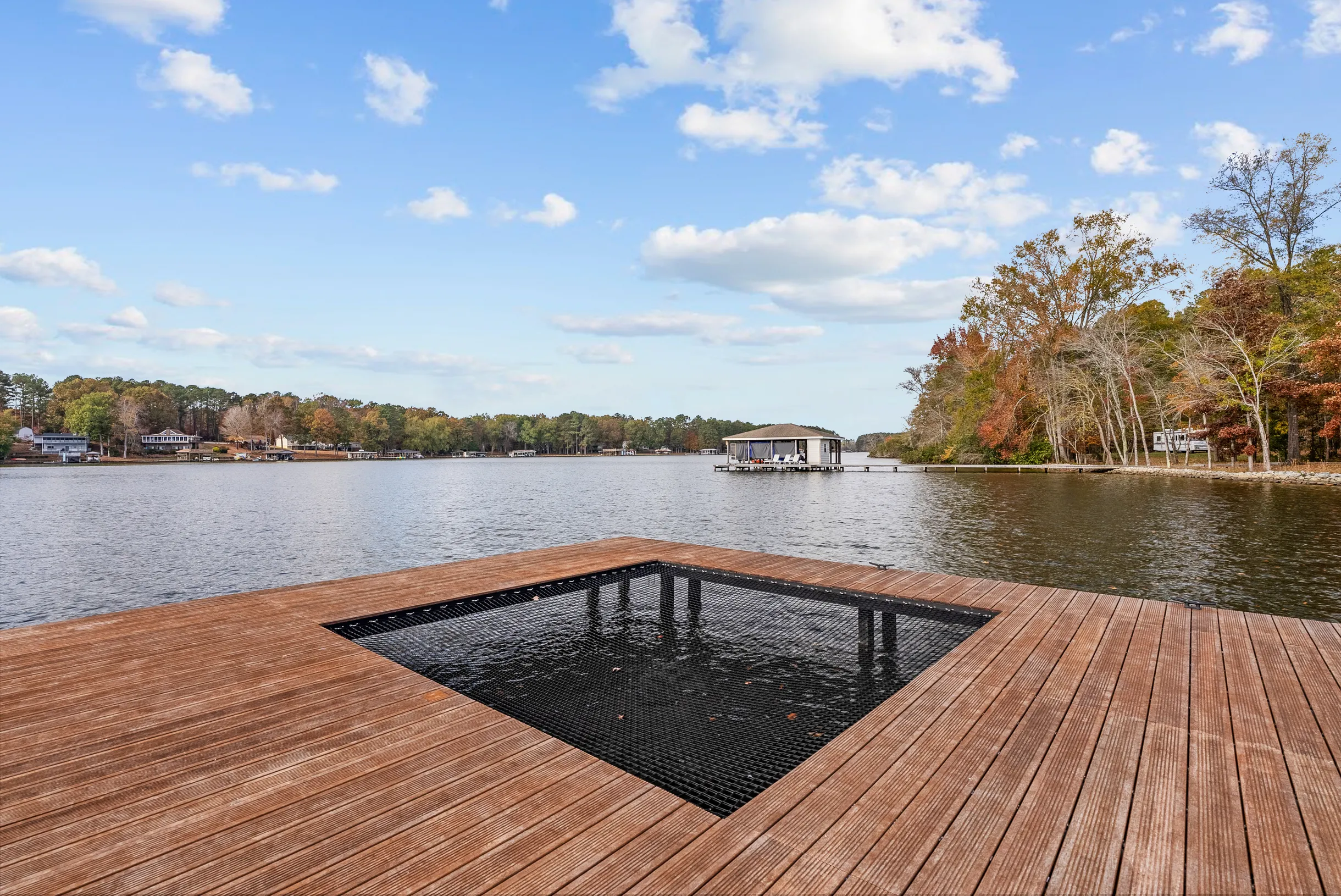 Designer's Glass Waterfront Lakehouse #37