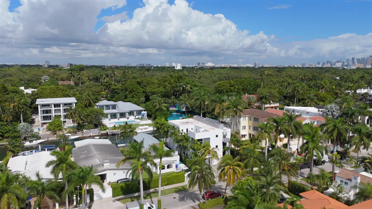 Wander Grove Waterfront tour video