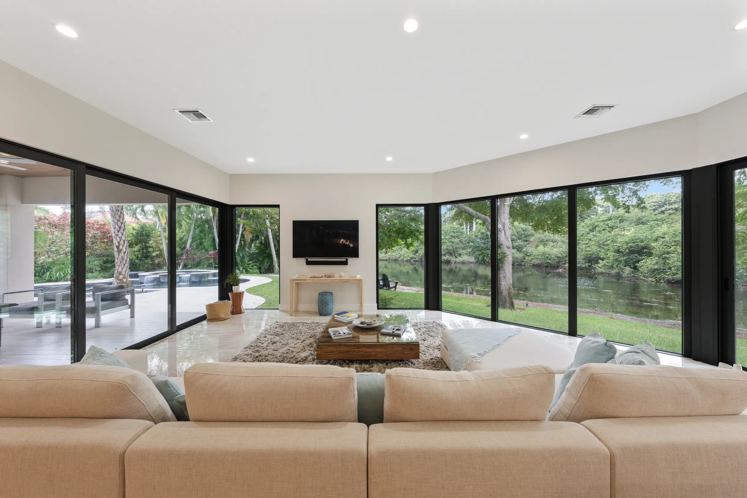 Lux Villa with pool on the water / Beach Access! #55