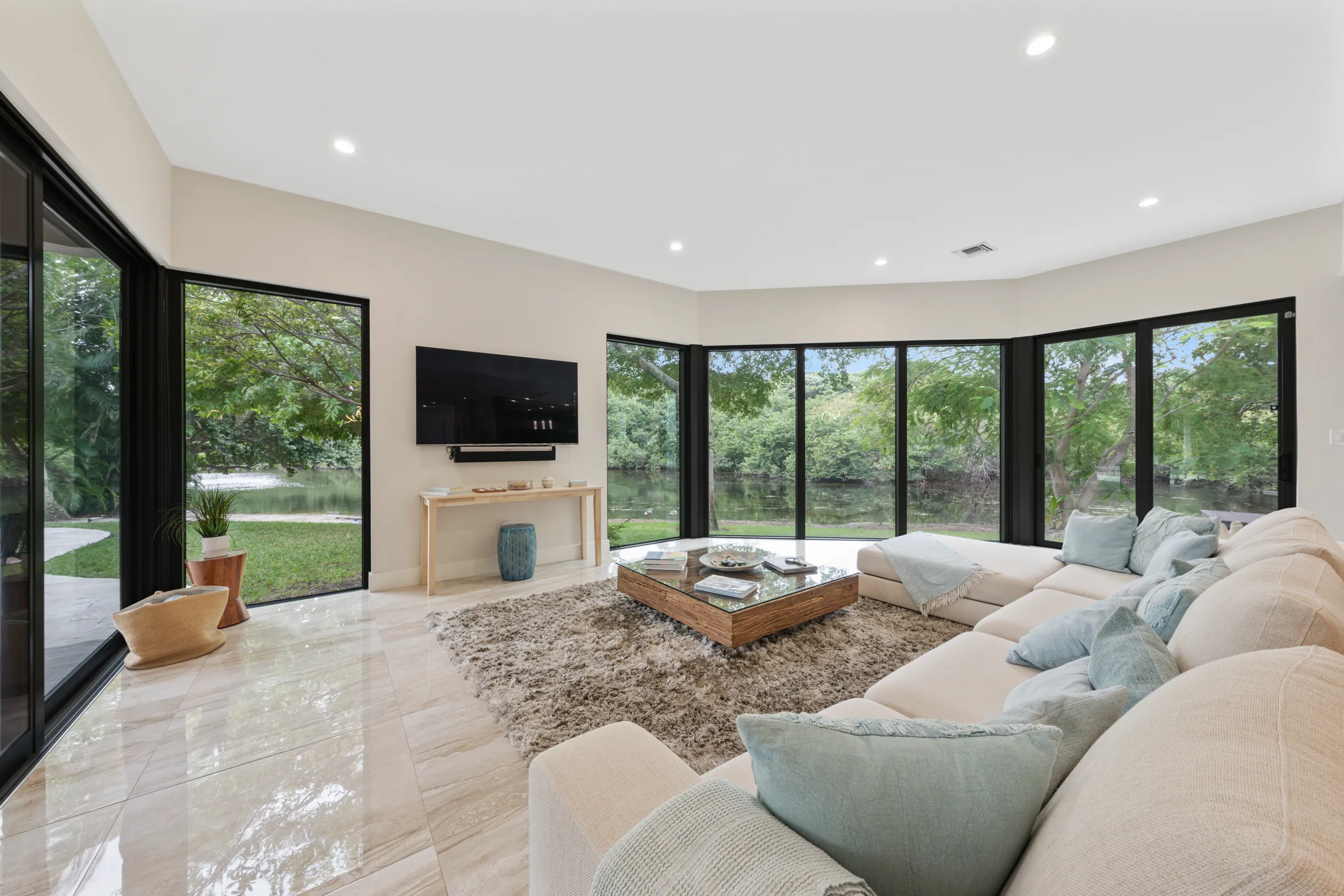 Lux Villa with pool on the water / Beach Access! #40