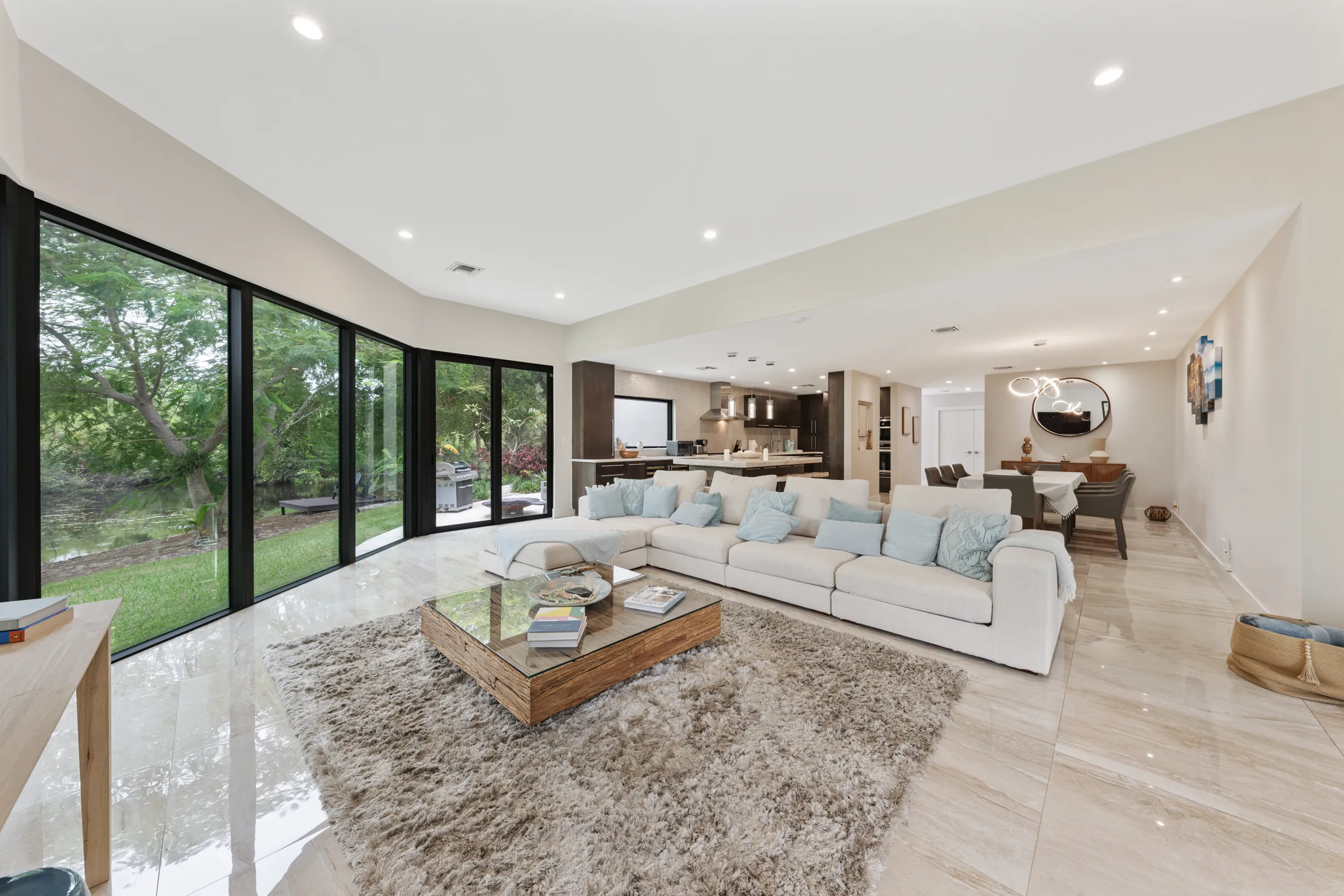 Lux Villa with pool on the water / Beach Access! #77