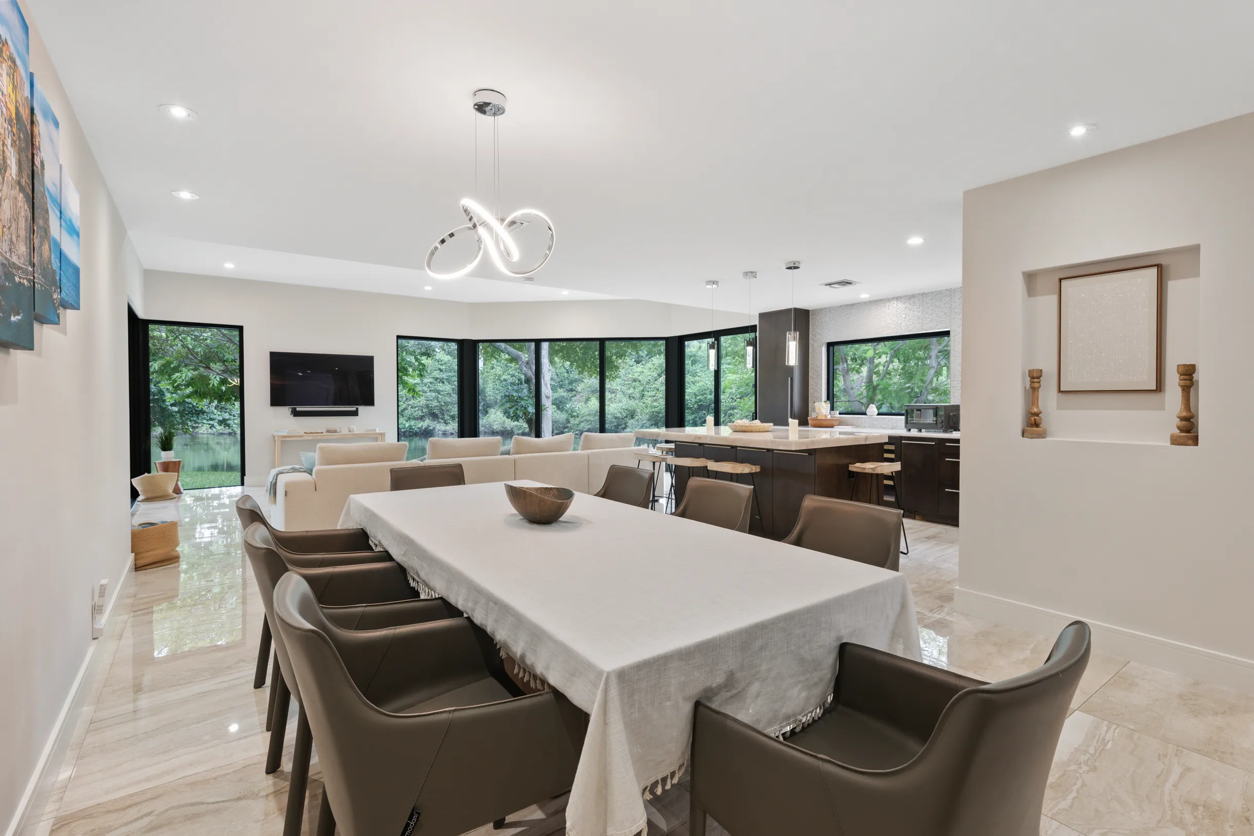 Lux Villa with pool on the water / Beach Access! #68