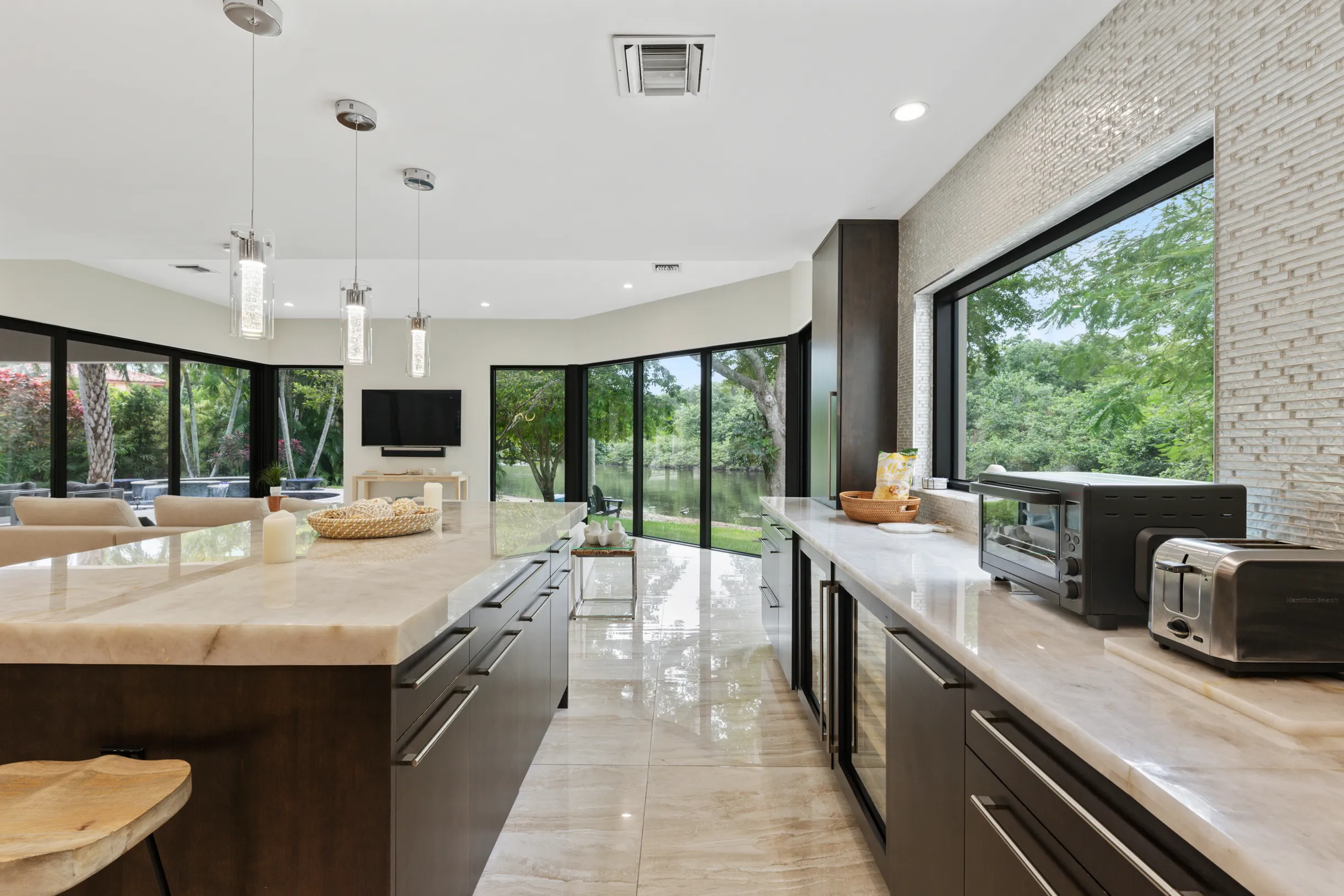 Lux Villa with pool on the water / Beach Access! #69