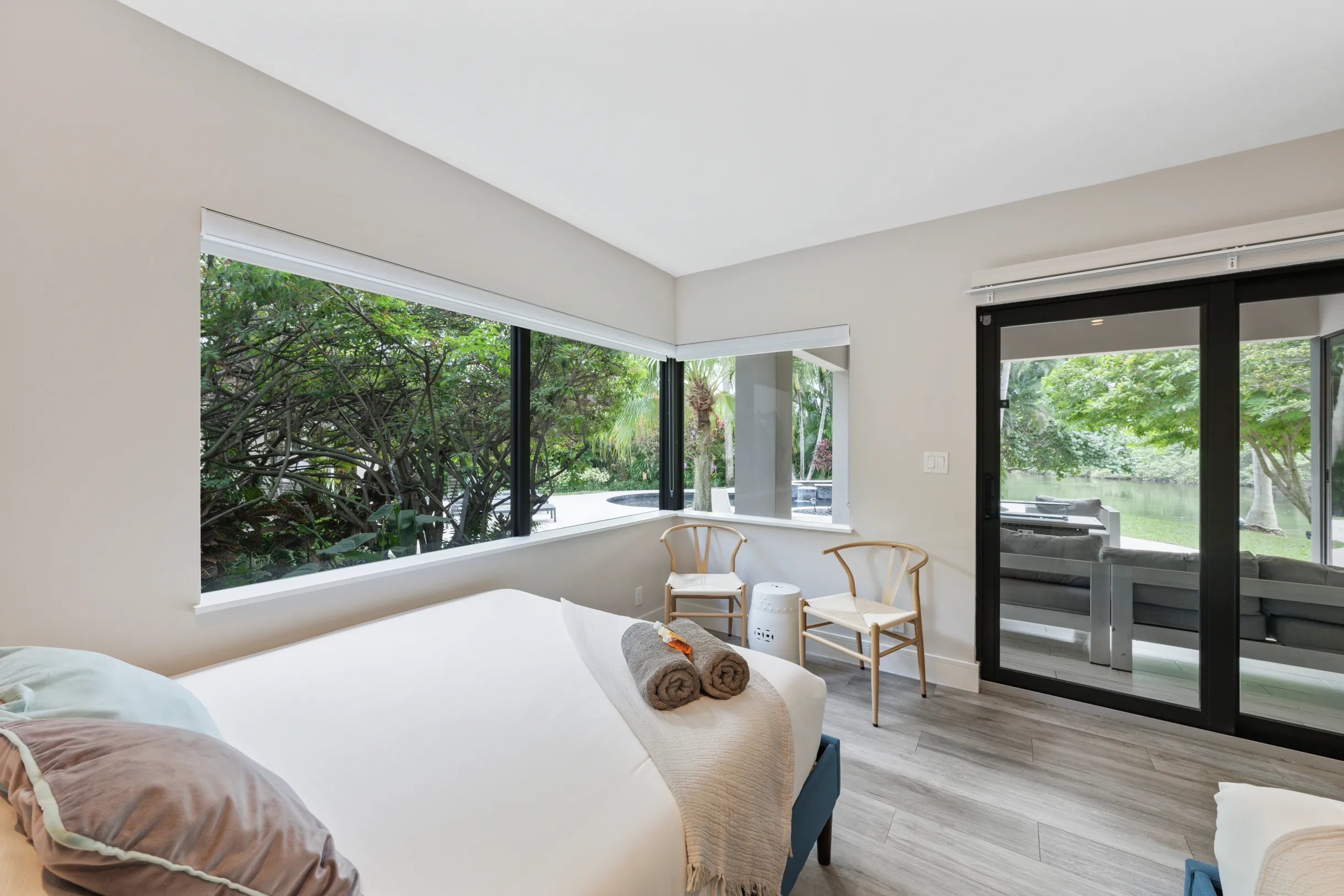 Lux Villa with pool on the water / Beach Access! #72