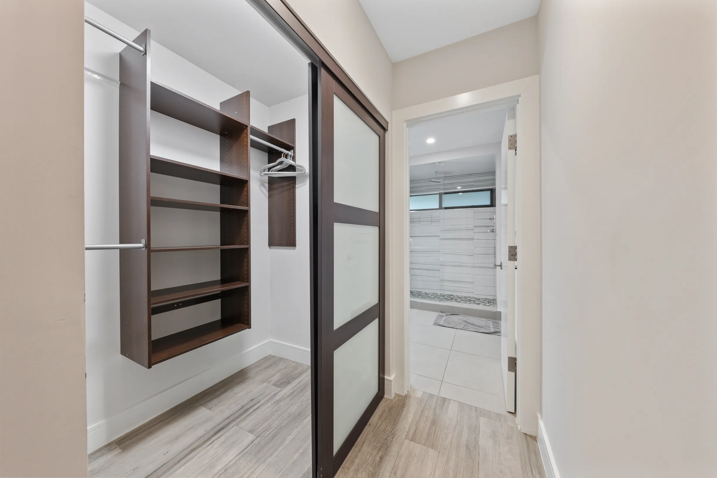 Lux Villa with pool on the water / Beach Access! #73