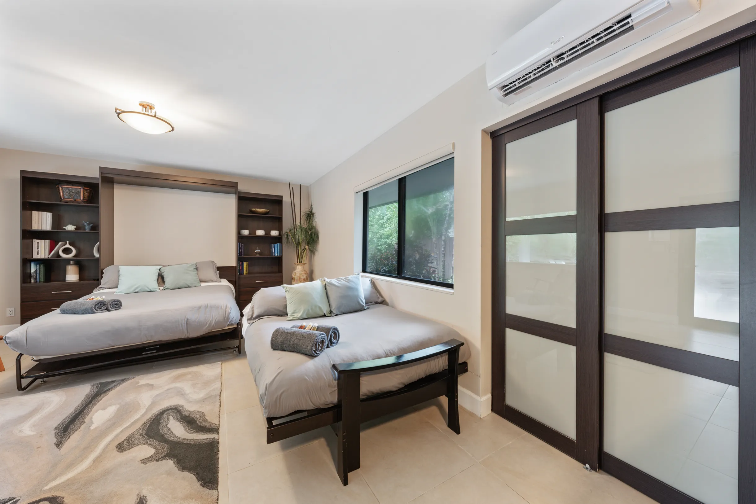 Lux Villa with pool on the water / Beach Access! #63