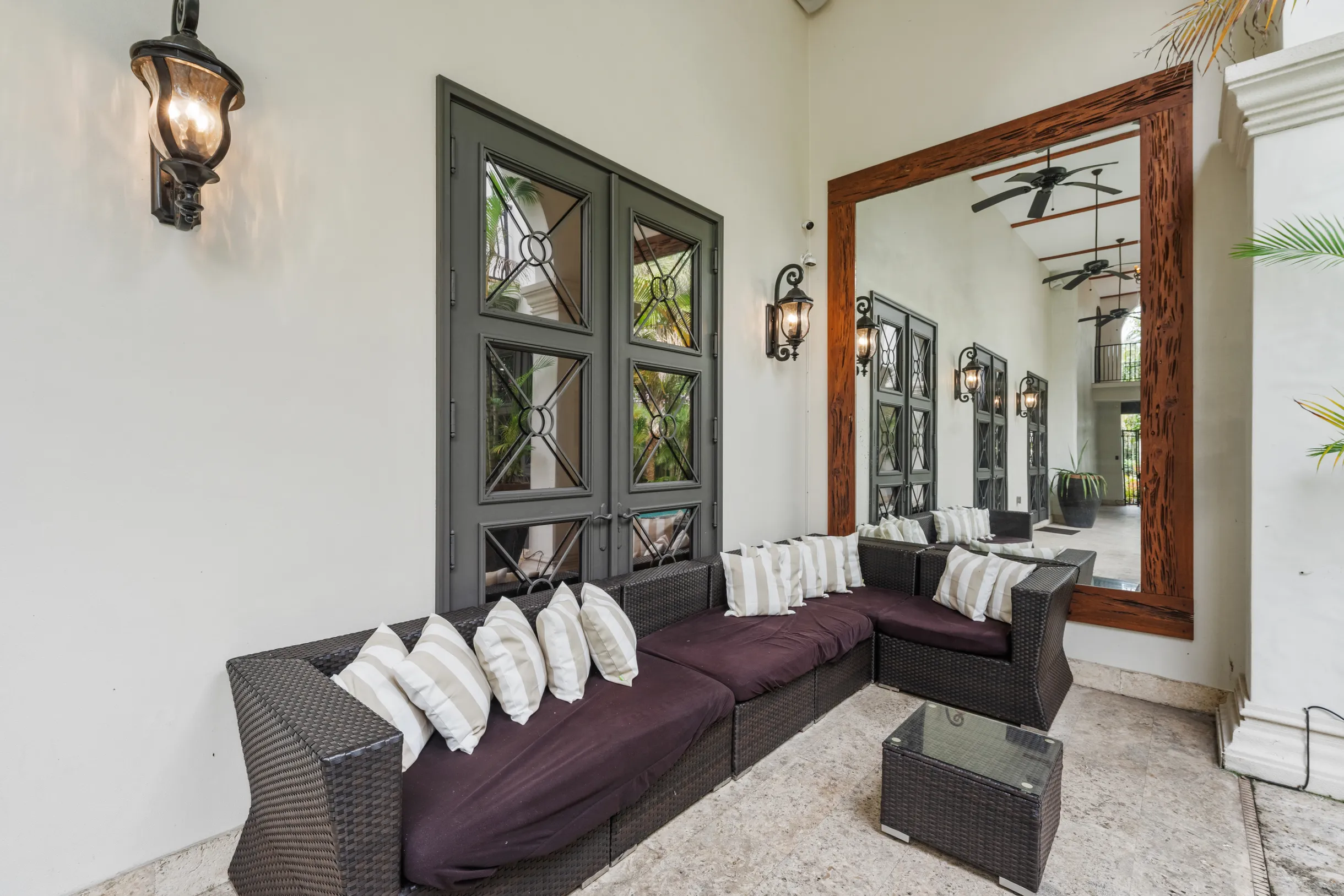 Wander Fort Lauderdale Gardens #105