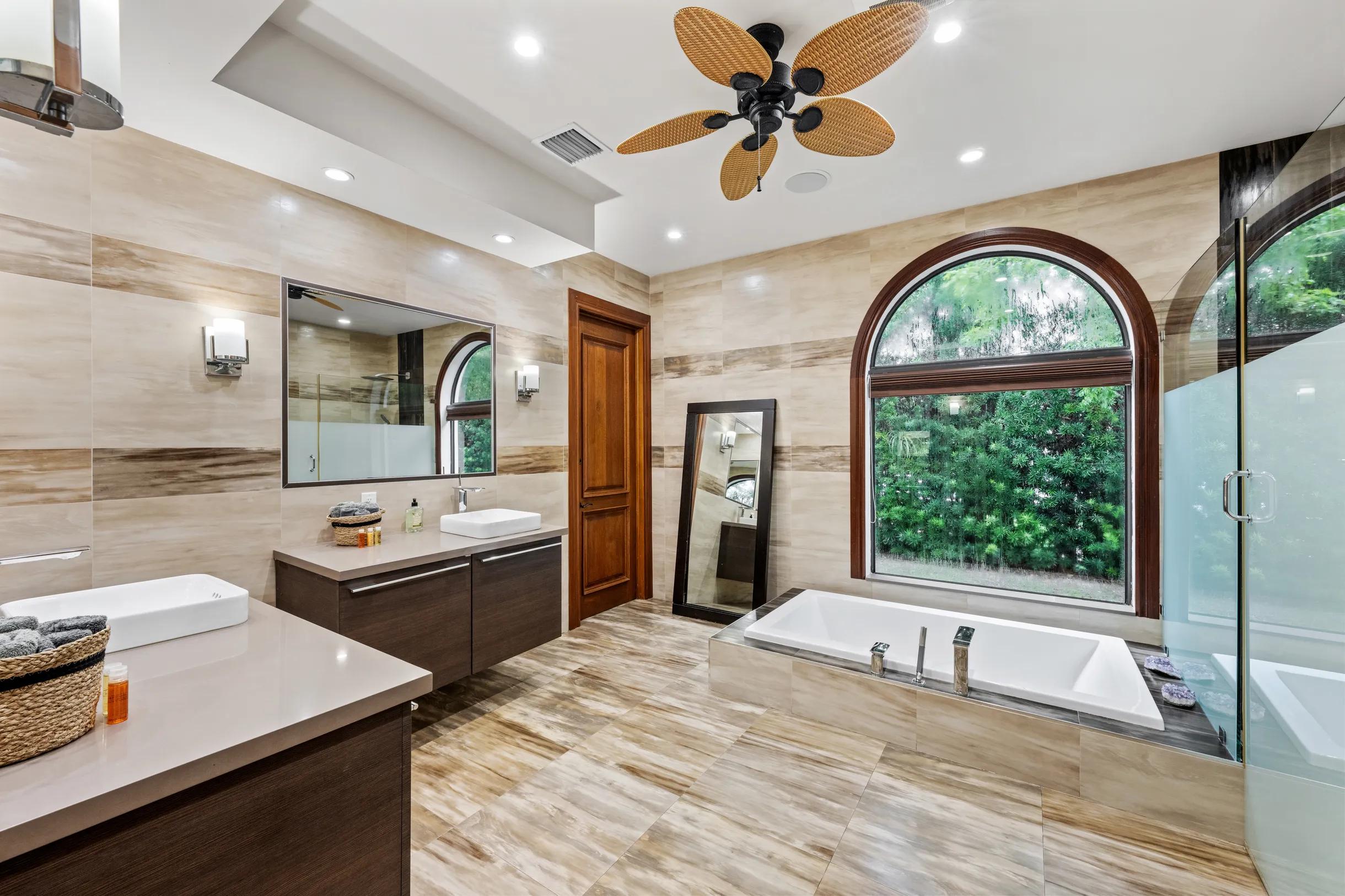 Wander Fort Lauderdale Gardens #13