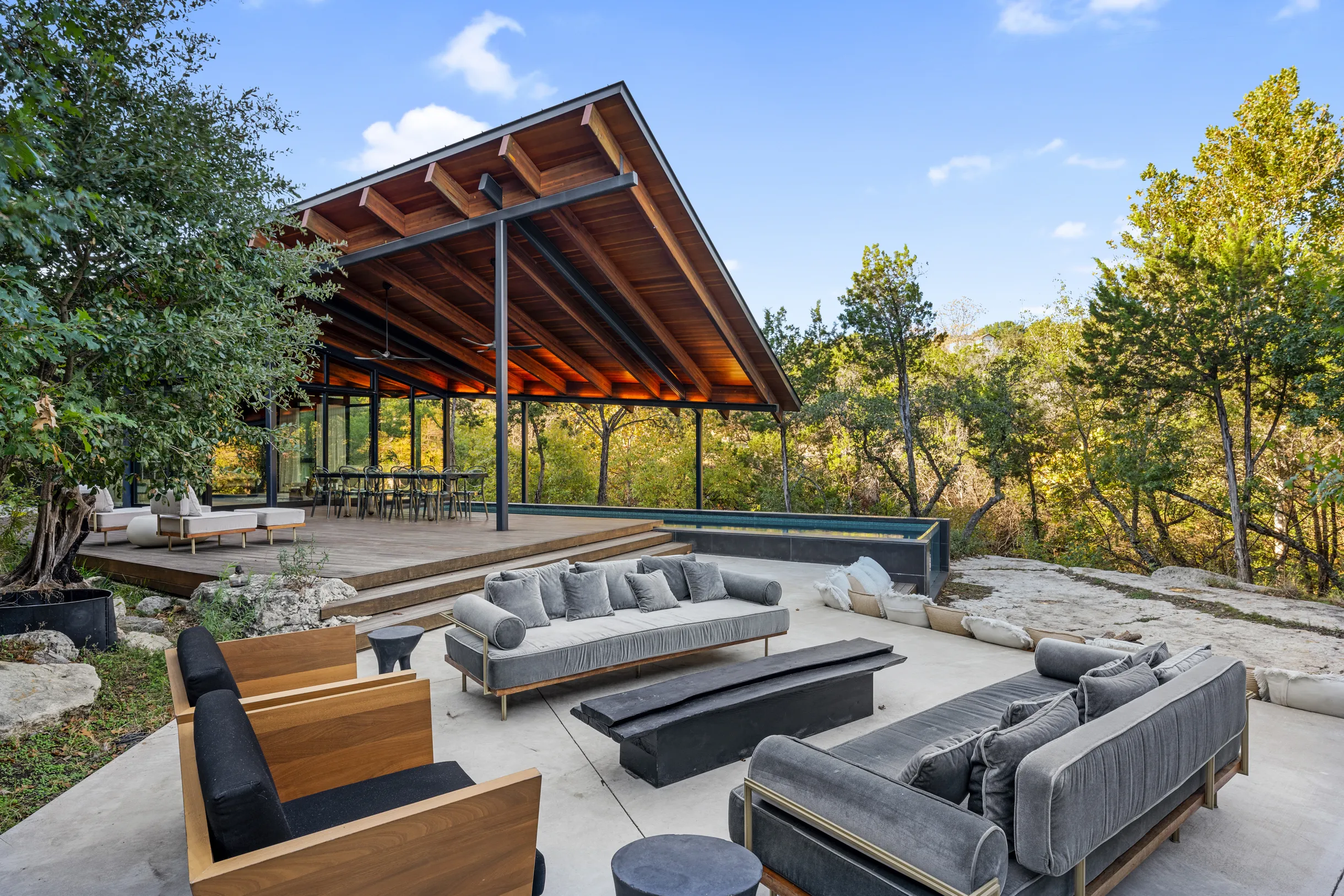 Wander Austin Falling Leaves #18