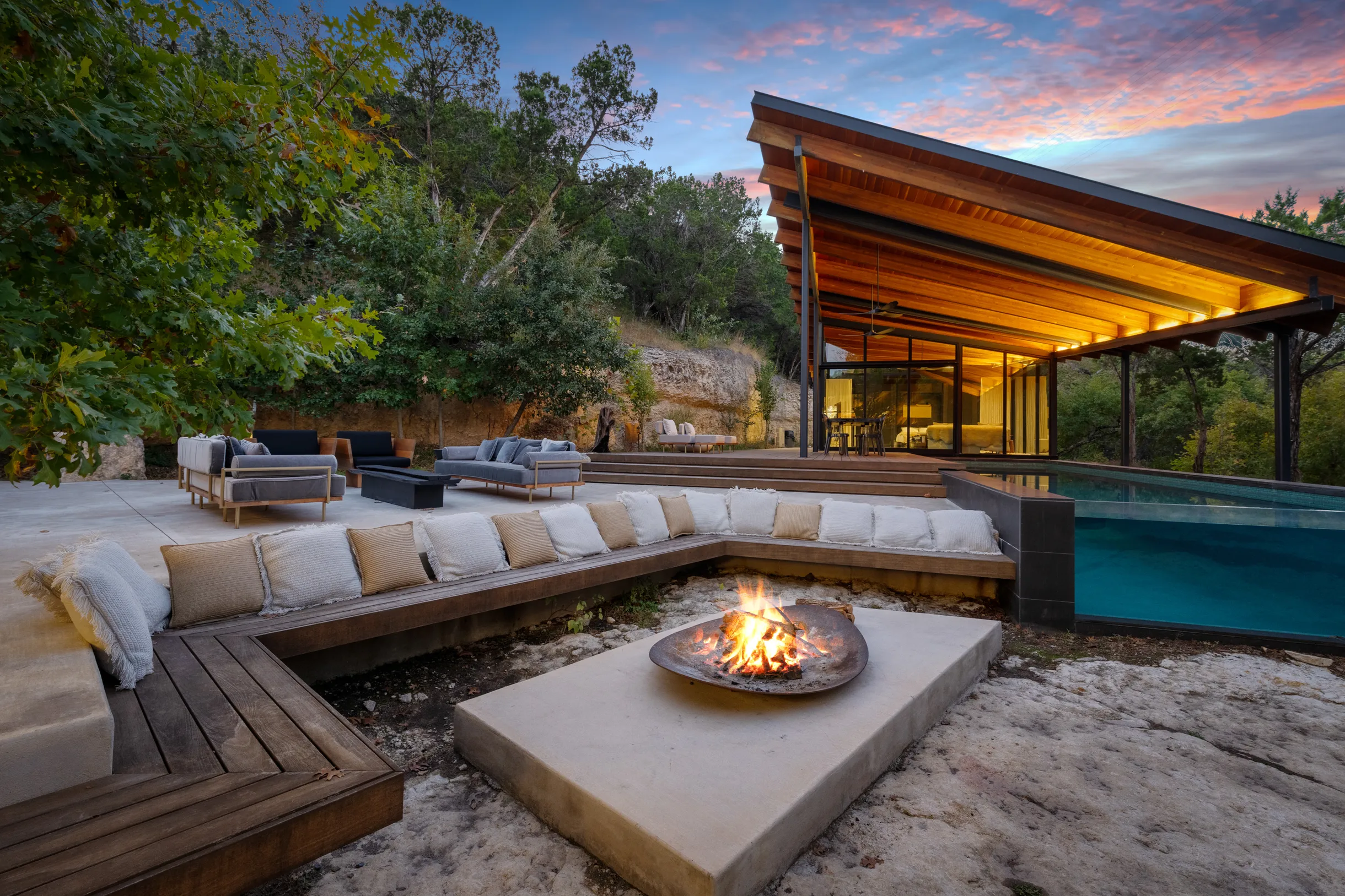 Wander Austin Falling Leaves #59