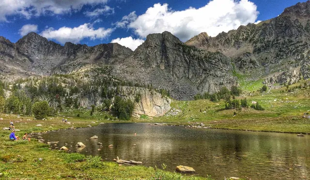 Hike Beehive Basin