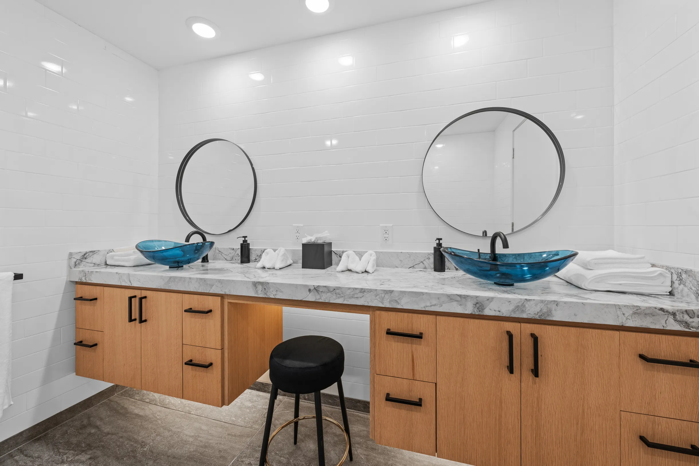 Wander Hunt River #20