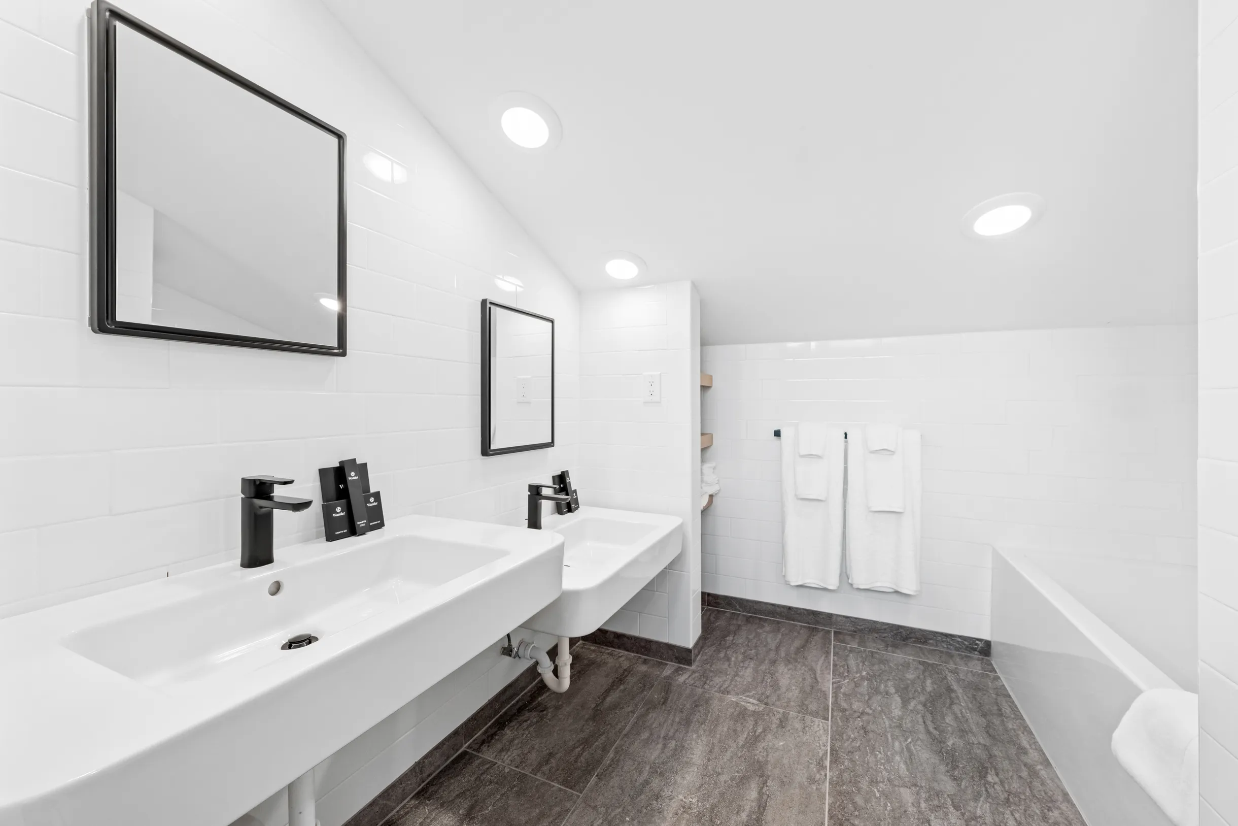 Wander Hunt River #23