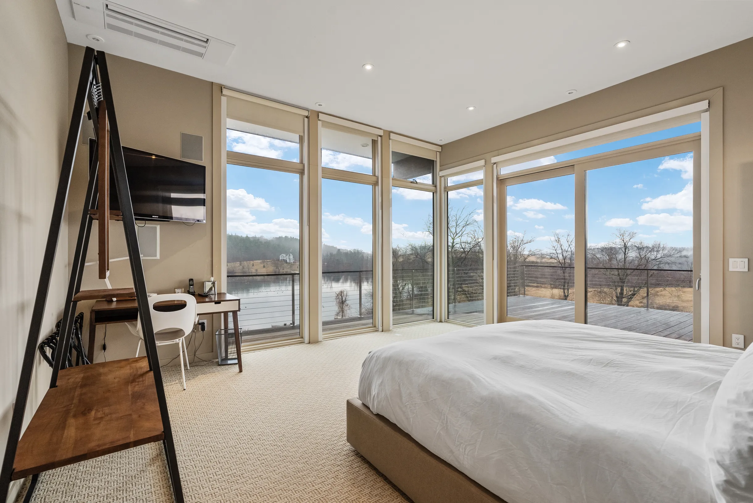 Wander Hillsdale Lakeside #30