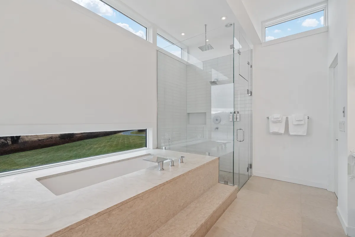 Wander Hillsdale Lakeside