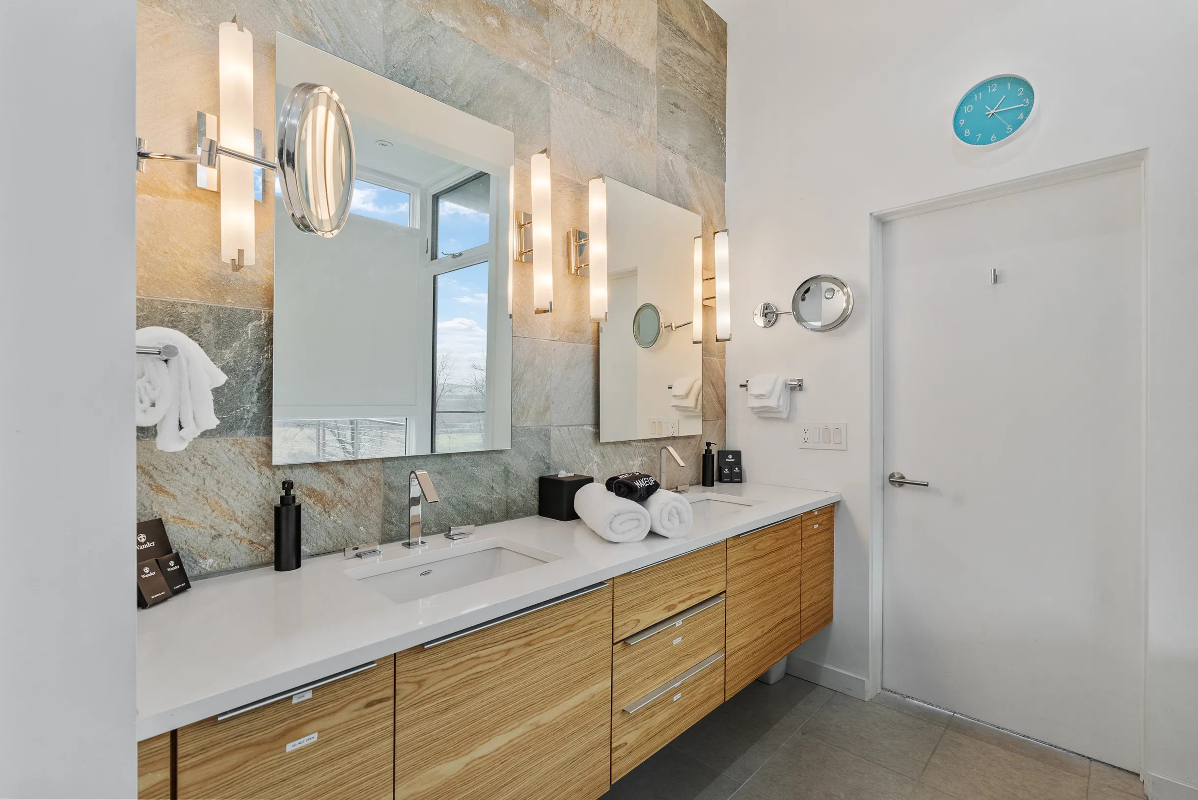 Wander Hillsdale Lakeside #31