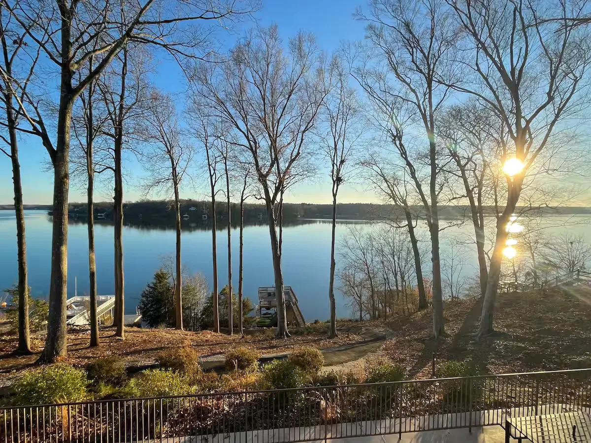 Wander Gaston Lakefront