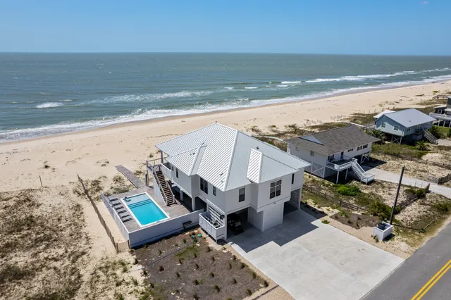 Wander St. George Island